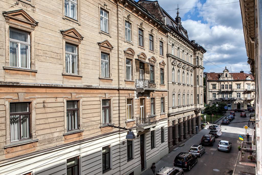 Modern 2Br Apartment In Central Lviv Eksteriør billede