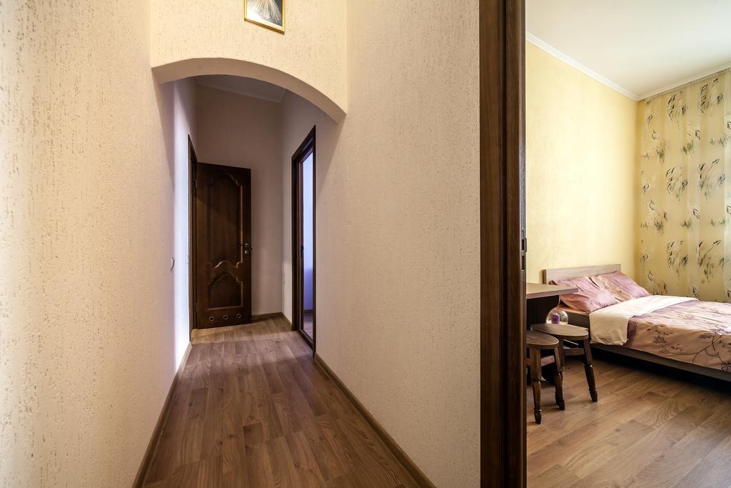 Modern 2Br Apartment In Central Lviv Eksteriør billede