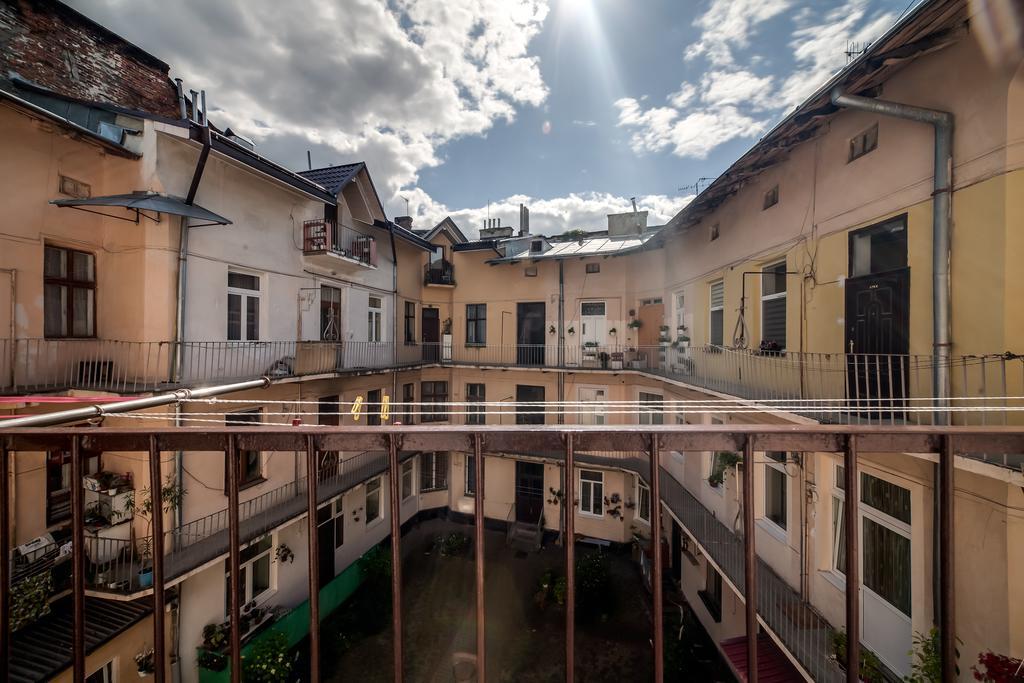 Modern 2Br Apartment In Central Lviv Eksteriør billede