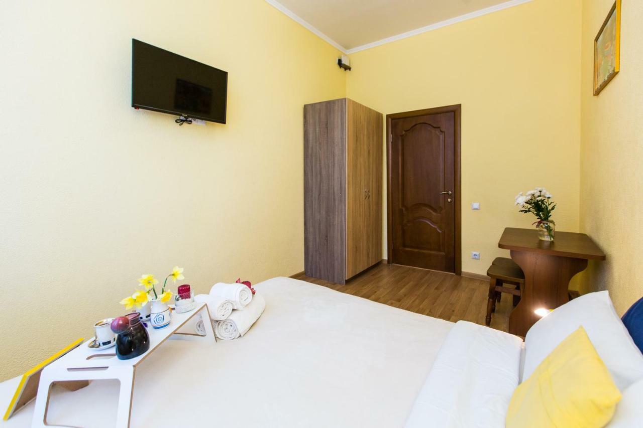 Modern 2Br Apartment In Central Lviv Eksteriør billede