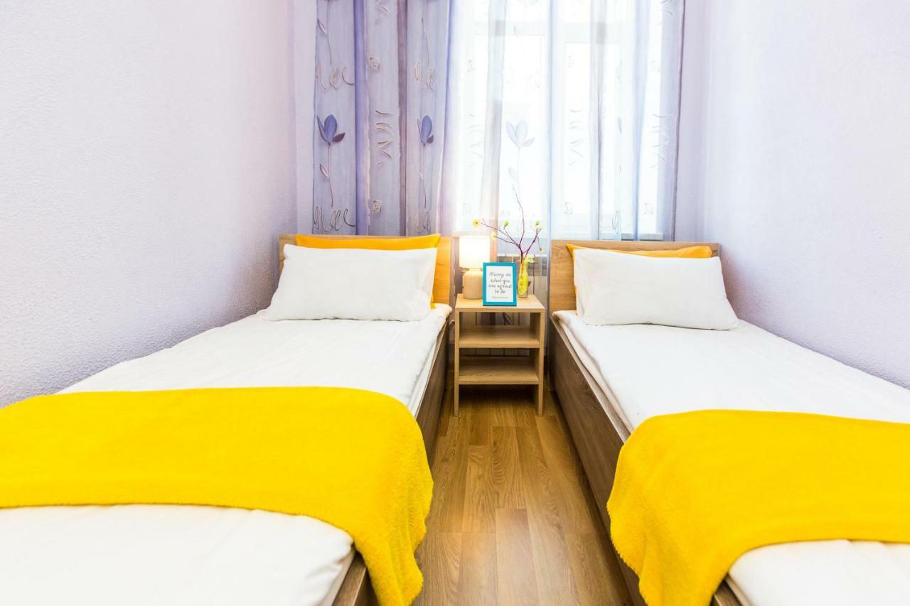 Modern 2Br Apartment In Central Lviv Eksteriør billede